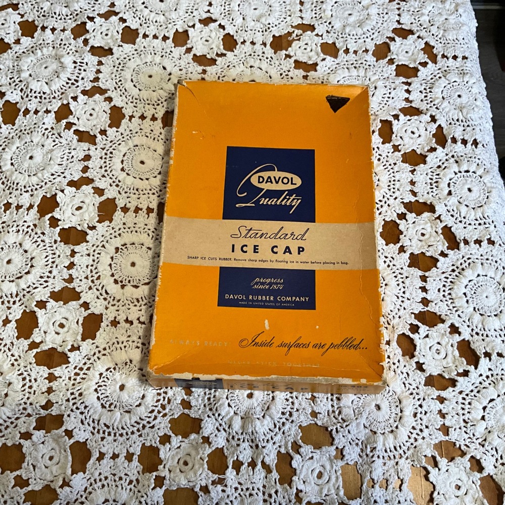 Davol Standard Ice Cap Red Rubber Vintage Medical‎ Cold Therapy No 402